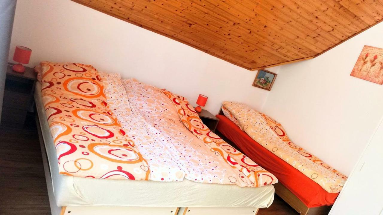 Balatonföldvár Centrum Apartmanok Esterno foto